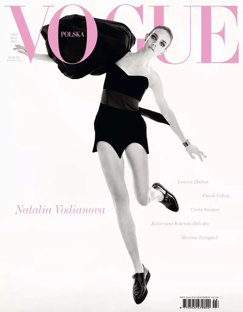 Natalia Vodianova boeit foar Vogue Poalen Cover Story