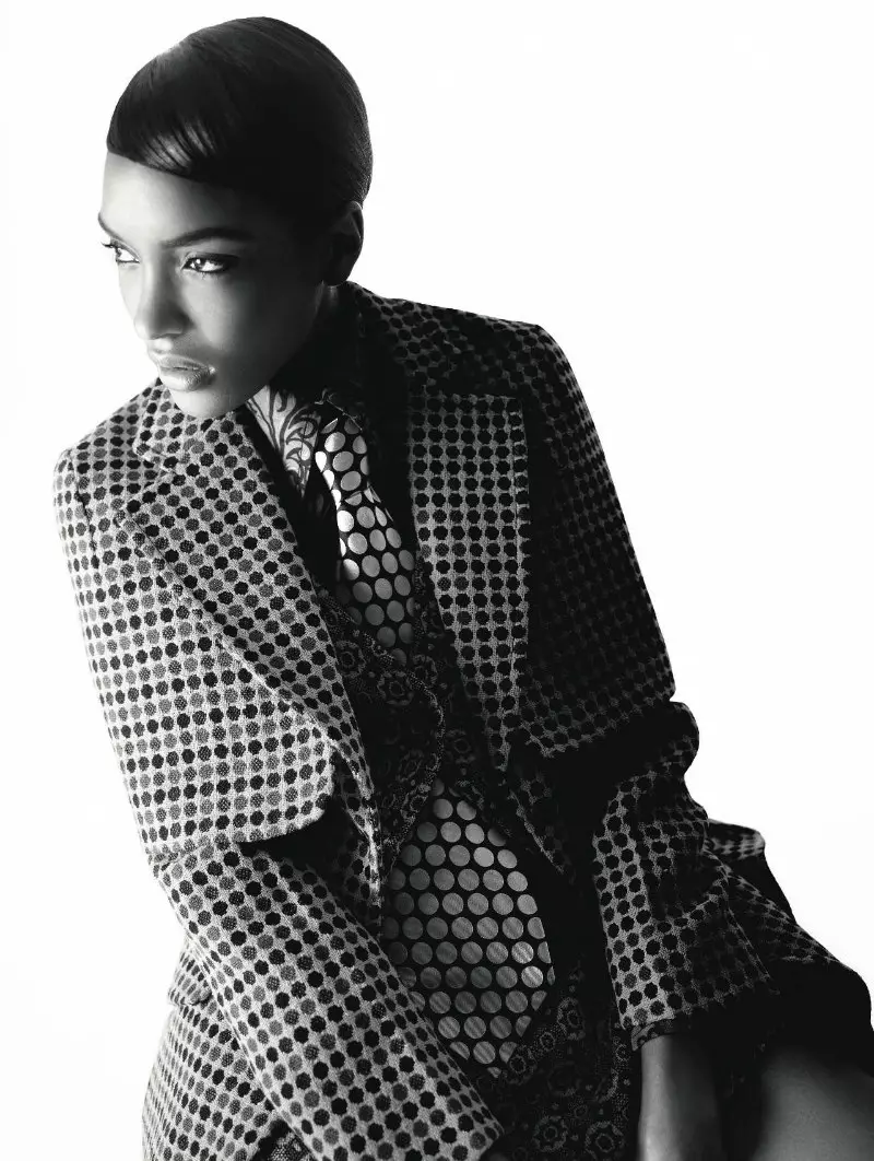 Jourdan Dunn ass Pretty in Patterns fir Vogue Russland Oktober 2012 vum Richard Bush