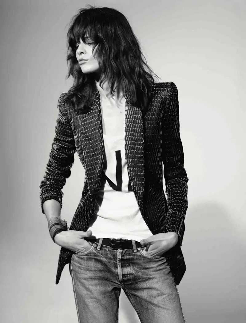 Melissa Stasiuk oleh Richard Bush untuk Vogue Russia April 2012