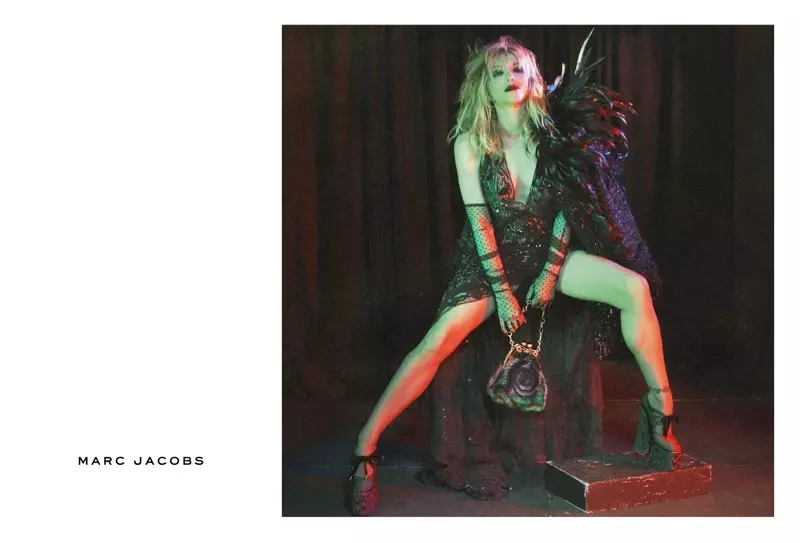 Urukundo rwa Courtney rugaragara muri kwiyamamaza kwa Marc Jacobs