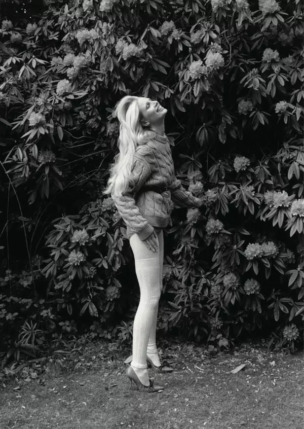 Kirsty Hume ni Lina Scheynius para sa Dazed & Confused Hulyo 2010