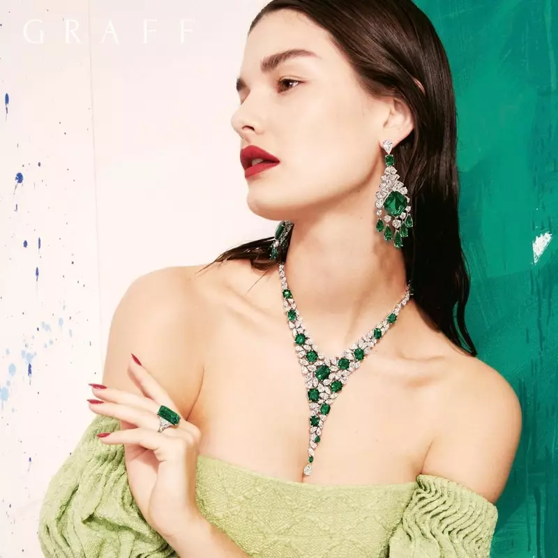 Ophelie Guillermand shfaqet në fushatën Graff Diamonds Work of Art 2018