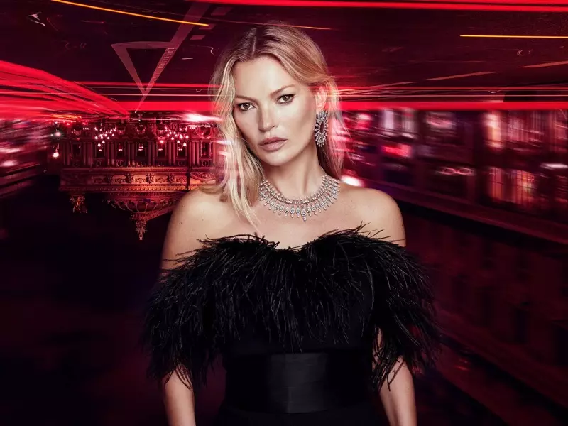 Kate Moss သည် Messika အတွက် လက်ဝတ်ရတနာများကို ဒီဇိုင်းဆွဲသည်။