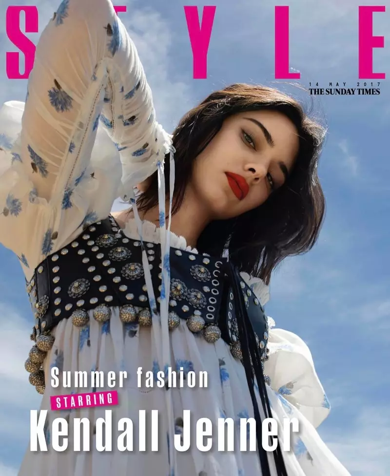 Kendall Jenner The Sunday Times uslubida 2017 yil 14-may muqovasida