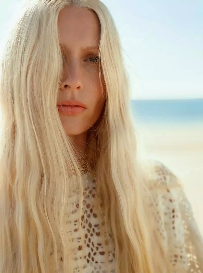 Kirsty Hume omfavner strandmoden til Sunday Times Style