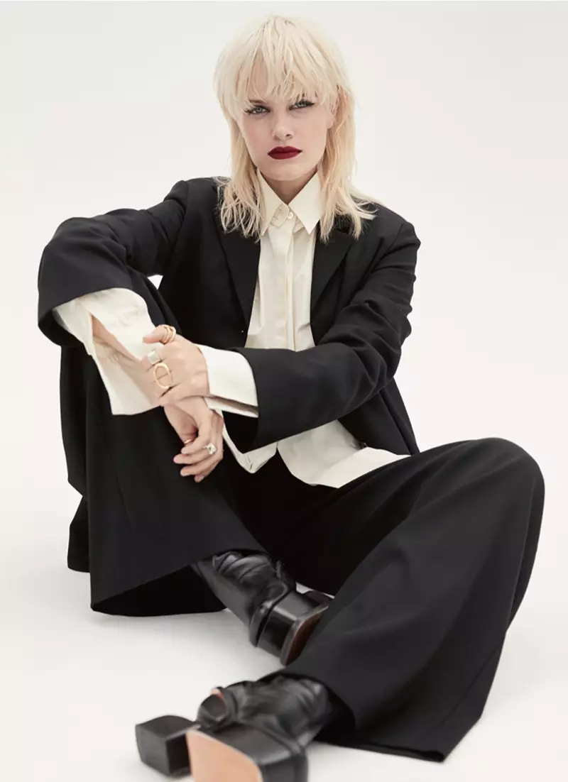 Elise Agee Poses amin'ny Power Suiting ho an'i Marie Claire UK