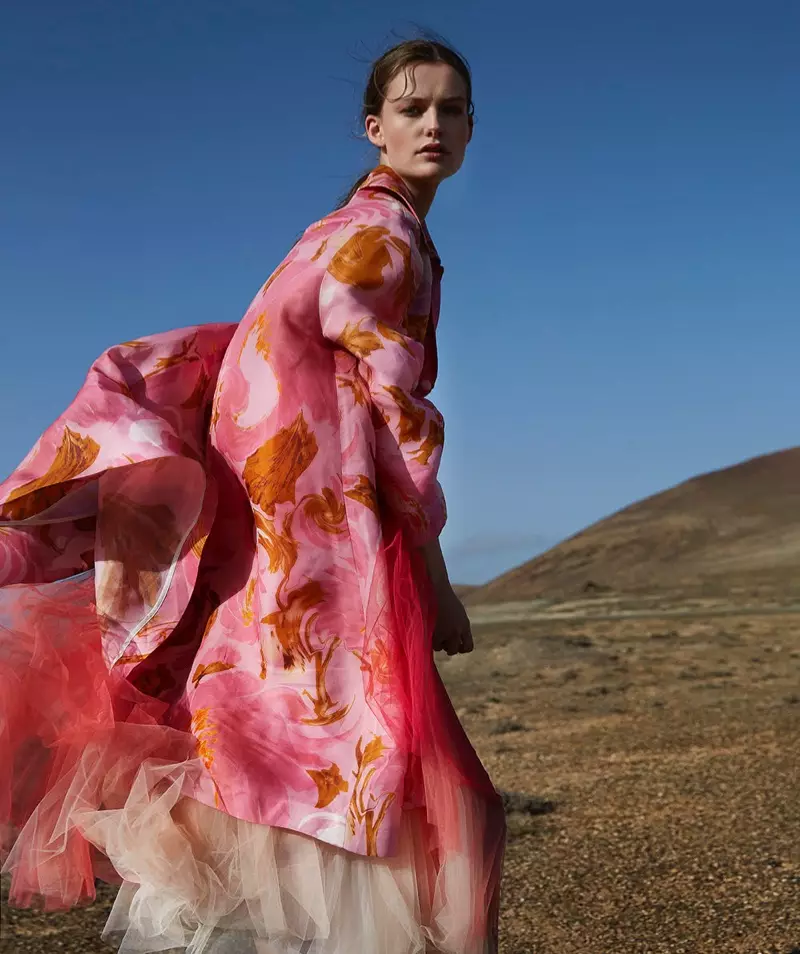 Sara van der Hoek Embraces Artsy Prints for Marie Claire Netherlands