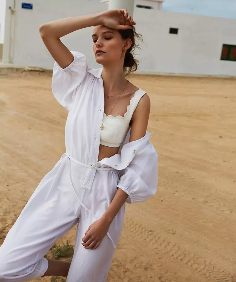 Сара Ван дер Хук позира в Summer Whites за Marie Claire Холандия