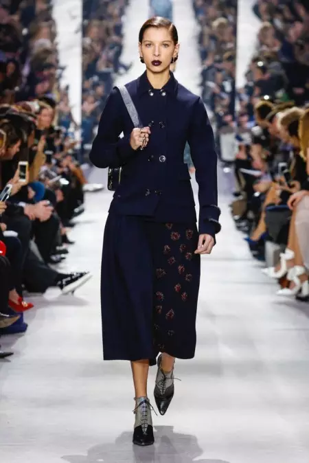 Dior mùa thu 2016 | Tuần lễ thời trang Paris