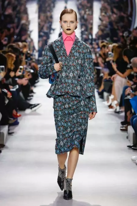 Dior mùa thu 2016 | Tuần lễ thời trang Paris