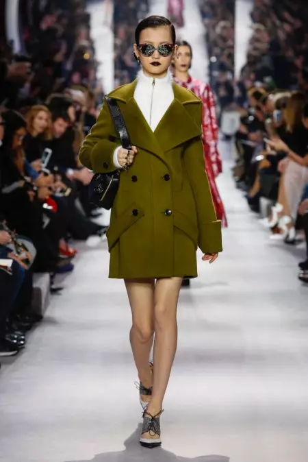 Dior mùa thu 2016 | Tuần lễ thời trang Paris