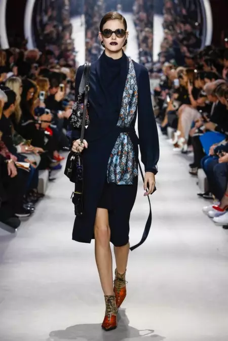 Dior mùa thu 2016 | Tuần lễ thời trang Paris