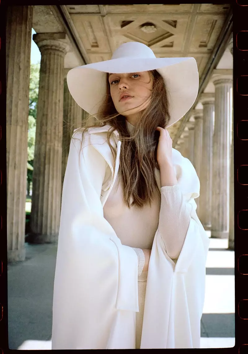 Cosima Fritz Models White Looks za revijo TELVA