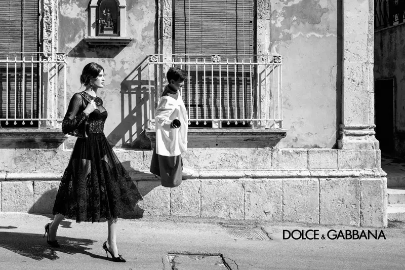 Dolce & Gabbana imposta la campagna primavera-estate 2020 a Palazzolo Acreide, in Sicilia