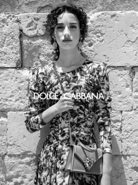 Bianca, Isabeli ja Jessica poseerivad Sitsiilias Dolce & Gabbana 2020. aasta kevade reklaamide jaoks