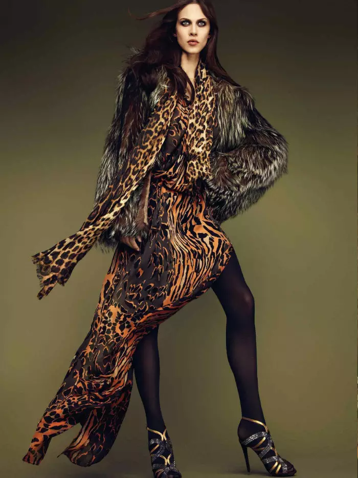 Aymeline Valade & Olga Sherer para Roberto Cavalli Outono 2011