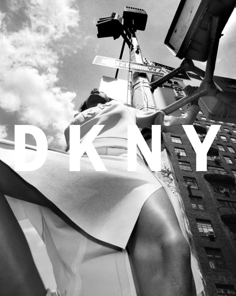 O se ata mai le DKNY's pre-spring 2016 campaign