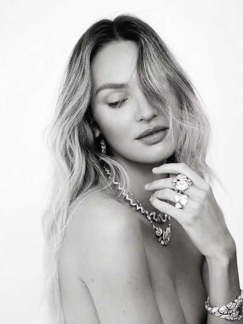 Candice Swanepoel na planie fizycznym podczas sesji Vogue Turkey