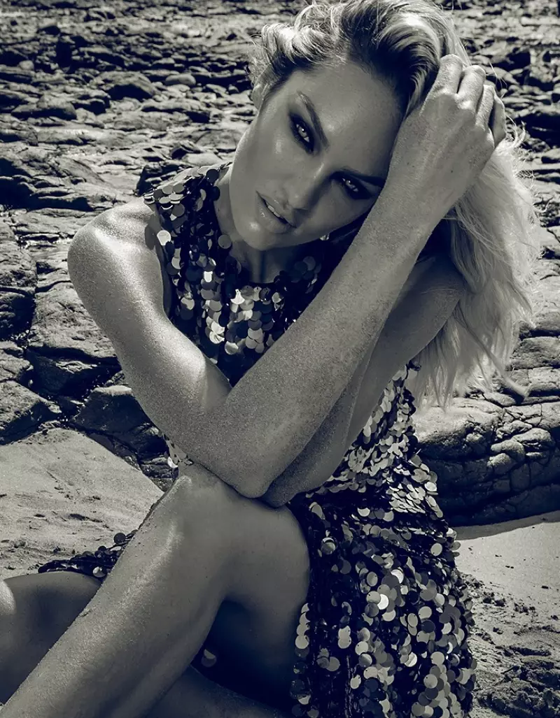 Candice Swanepoel oslňuje na pláži pre DQKER Nation