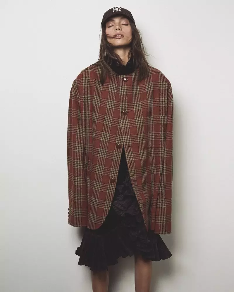 Charlee Fraser faðmar Plaid Prints fyrir S Moda