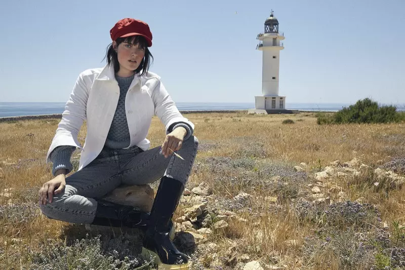 Si Sam Rollinson ay Kumuha ng Nautical Style para sa S Moda