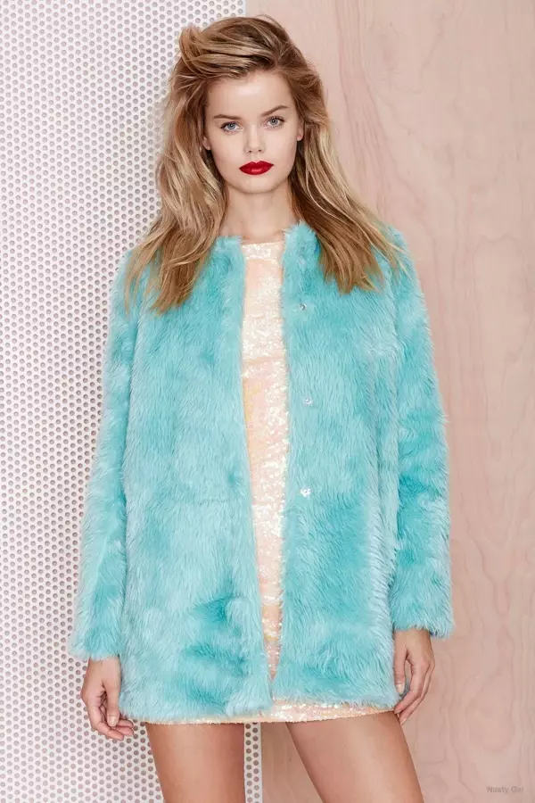 Ang Nasty Gal Candy Flip Faux Fur Coat magamit sa $47.60