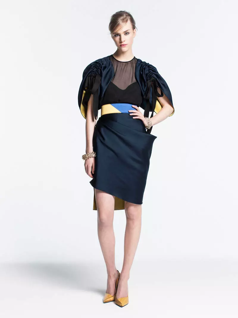 Vionnet демонстрирует контрастные цвета для своей коллекции Pre-Fall 2013