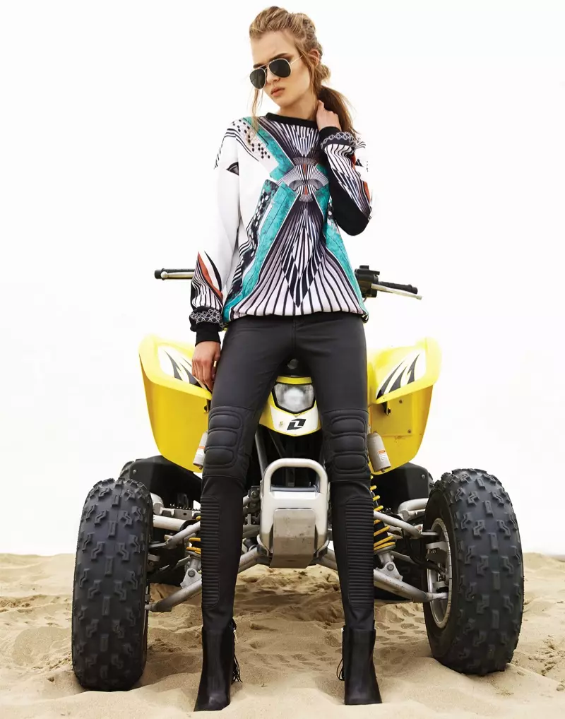 ジョセフィーヌ・スクリバーがRevolveClothingのPre-Fall'13ルックブックで反抗する