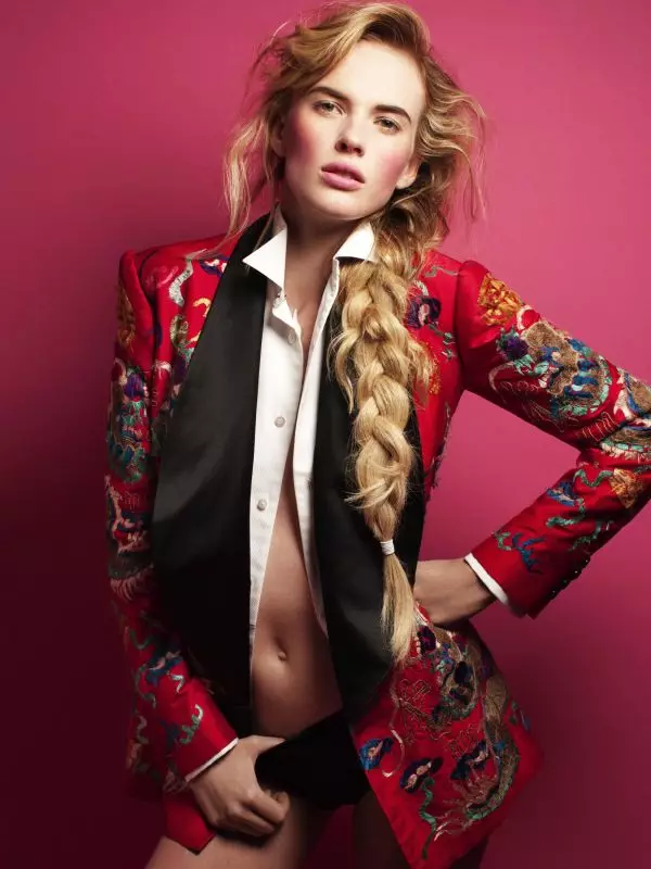 Anne Vyalitsyna od Victora Demarcheliera pro německý Vogue červenec 2011