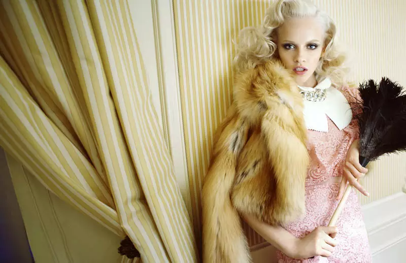 Ginta Lapina oleh Greg Kadel untuk Vogue Germany Juli 2011