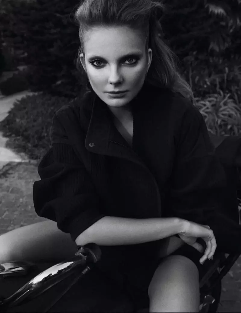 Eniko Mihalik توسط Camilla Akrans برای Vogue Germany آوریل 2012