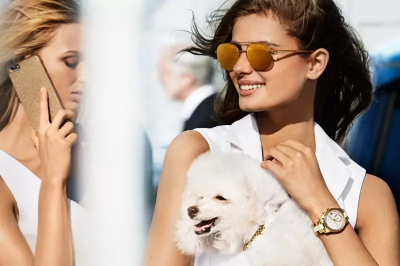 Taylor Hill speel die hoofrol in MICHAEL Michael Kors lente-somer 2017-veldtog