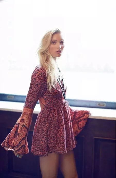 Nordstrom 为 Free People 提供主要节日服装灵感