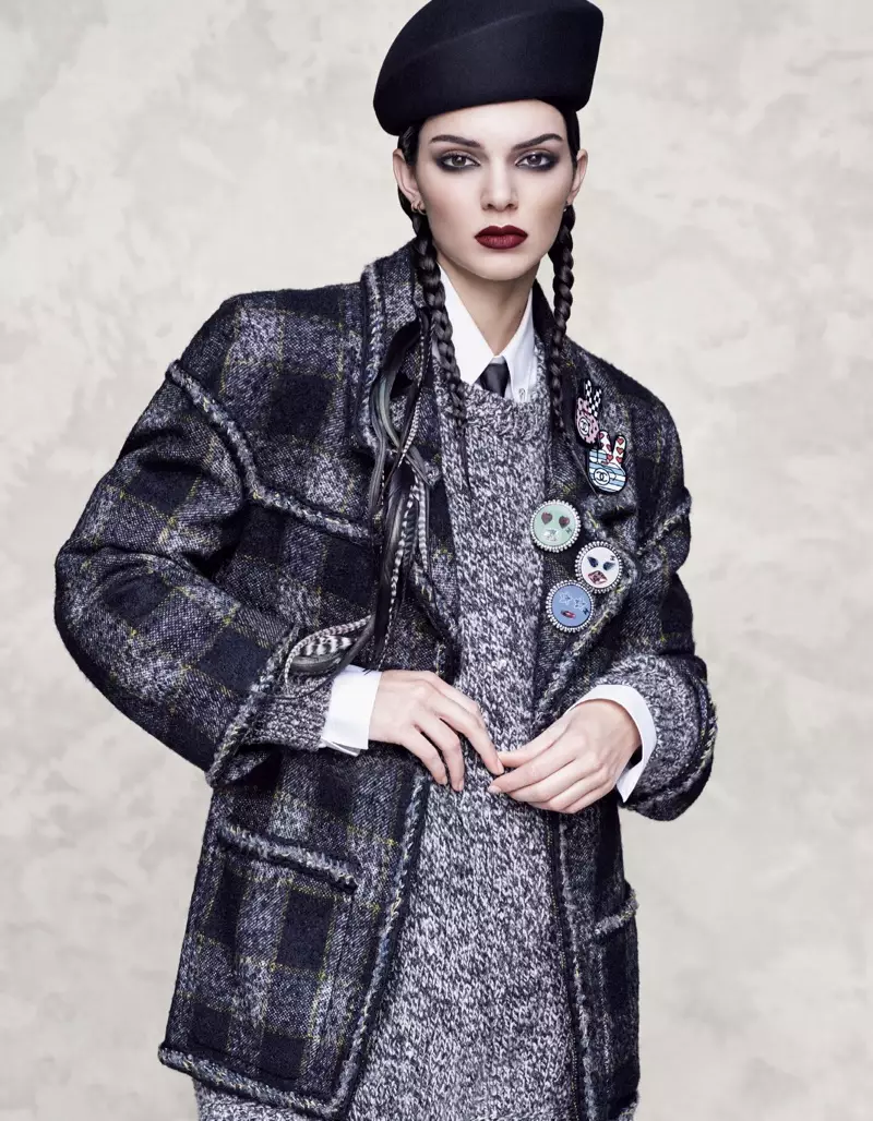 Kendall Jenner Models Statement Coats vo Vogue Japan