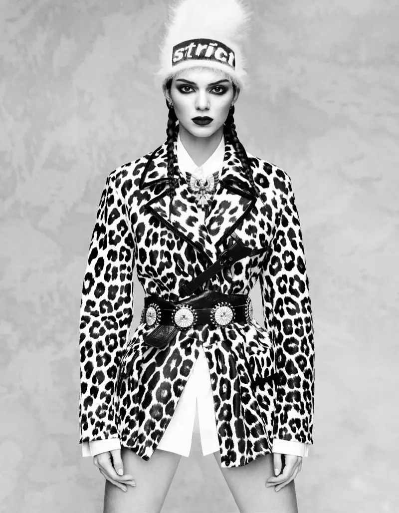 Kendall Jenner Modeller Leopard Print Mantel an Alexander Wang Beanie