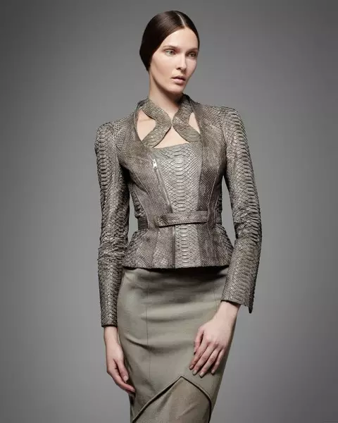 Nag-aalok ang Jitrois' Spring 2013 Collection ng Medieval Inspired Fashion