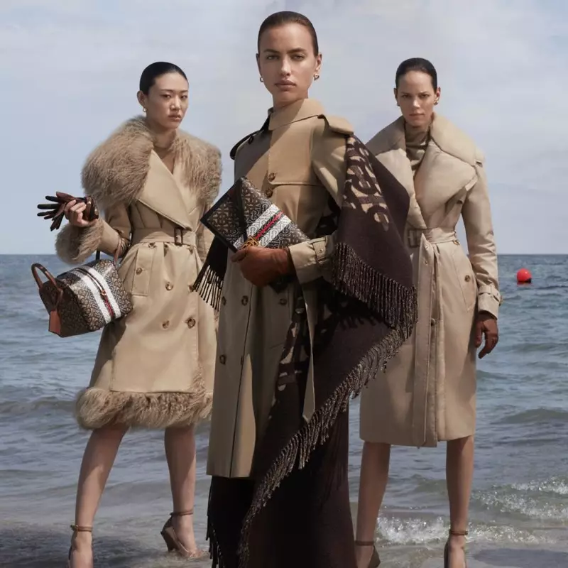 Sora Choi, Irina Shayk ak Freja Beha Erichsen devan kanpay Burberry otòn-ivè 2019 la. Foto: Danko Steiner