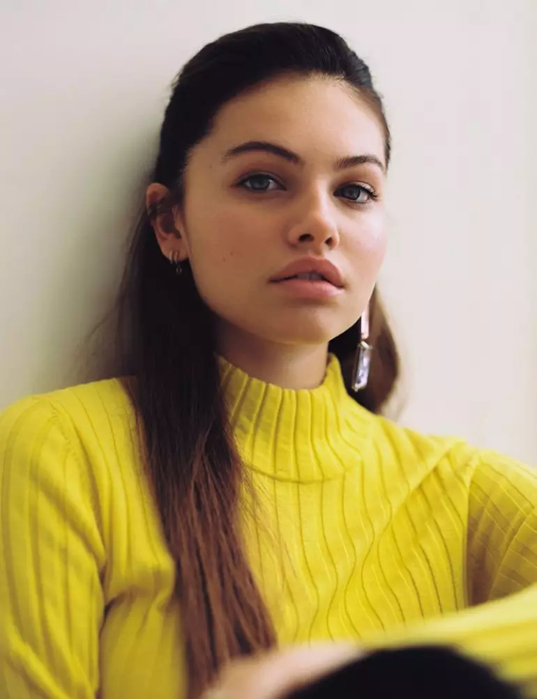 Thylane Blondeau носи елегантни стилове в L'Officiel Холандия