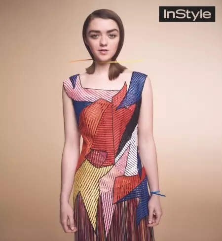 'Kev Ua Si Ntawm Thrones' Lub Hnub Qub Maisie Williams Lands InStyle UK Zaj Dab Neeg