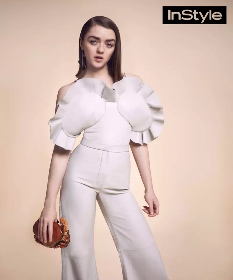 "Ludo de Tronoj" Stelo Maisie Williams Lands InStyle UK Kovra Rakonto