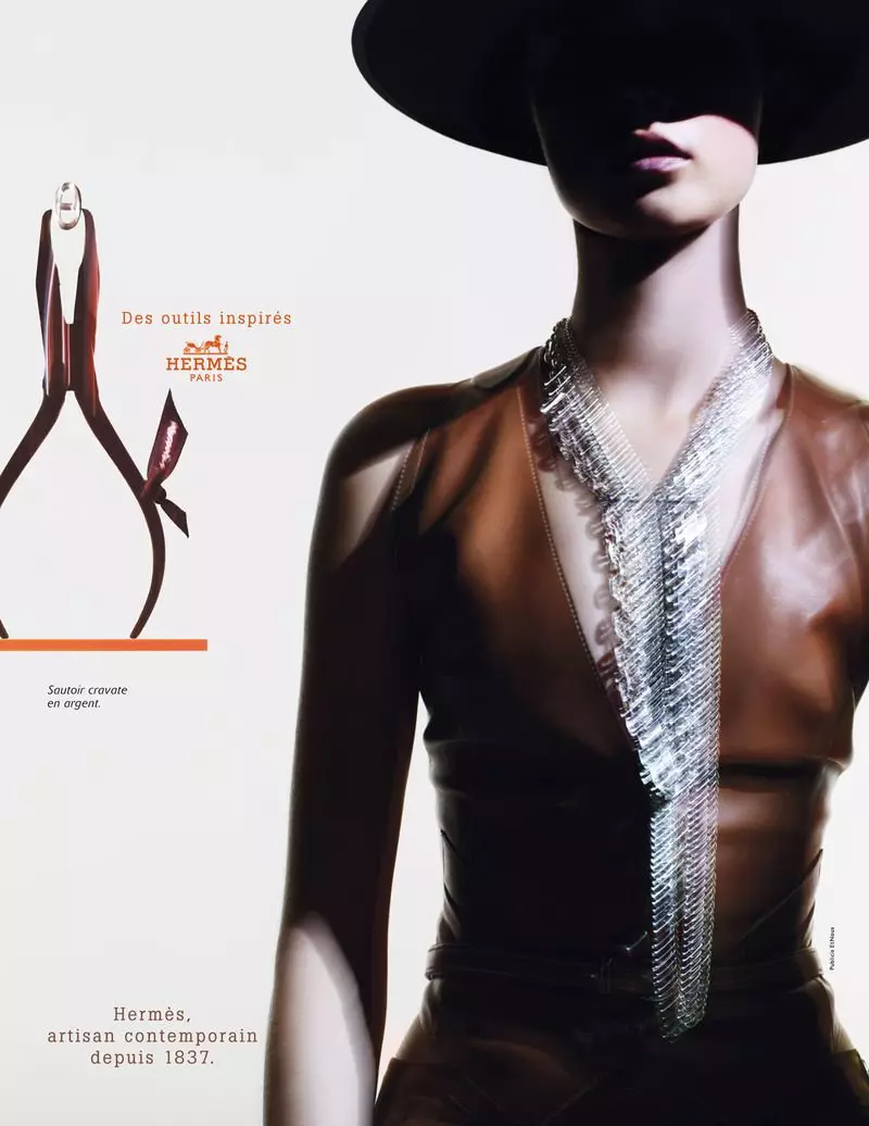 Ubukangurambaga bwa Hermès Impeshyi 2011 | Jacquelyn Jablonski by Nick Knight