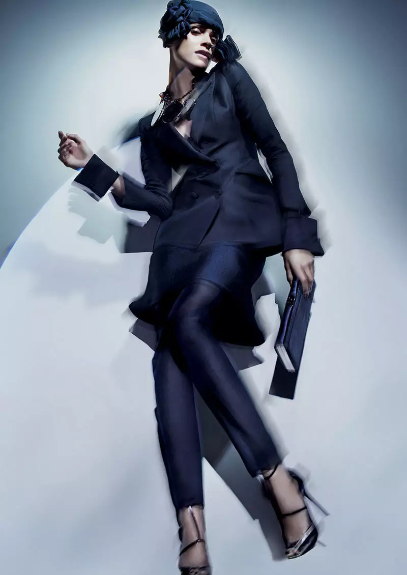 Giorgio Armani 2011. aasta kevadkampaania | Elisa Sednaoui autor Nick Knight