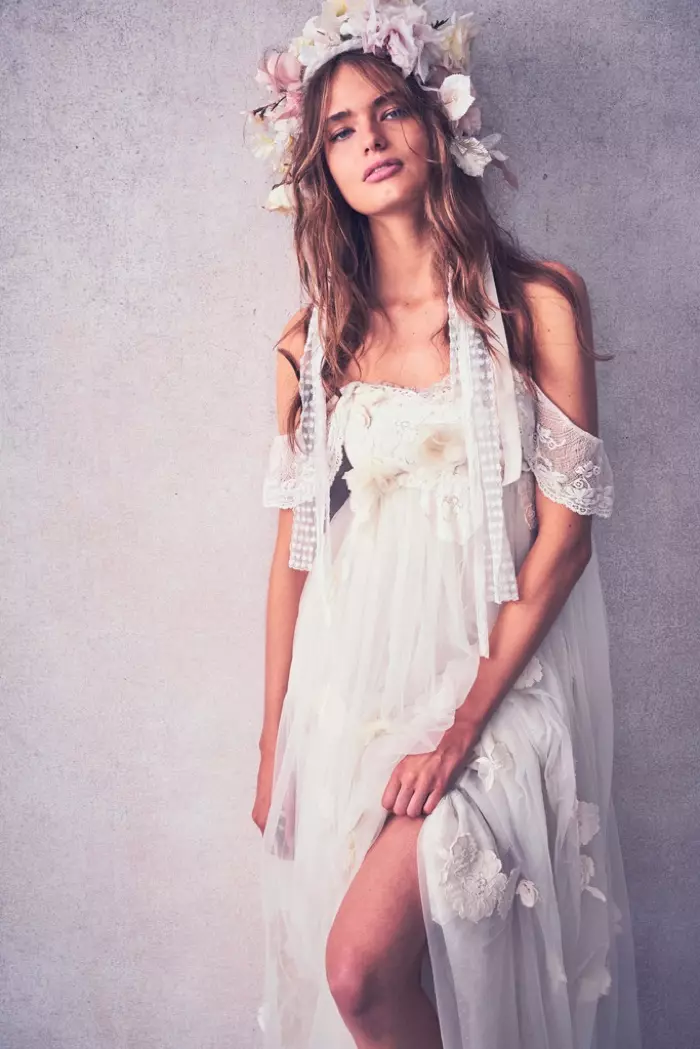 Model pakéan bodas Anna Mila Guyenz tina koleksi LoveShackFancy Resort 2020