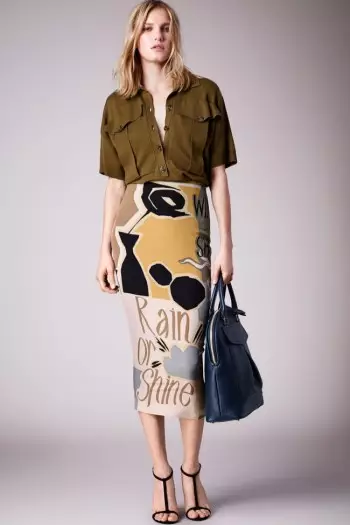 Řada Burberry's Resort 2015 je inspirována poezií, obálkami knih