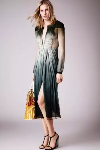 Коллекция Burberry Resort 2015 вдохновлена поэзией и обложками книг