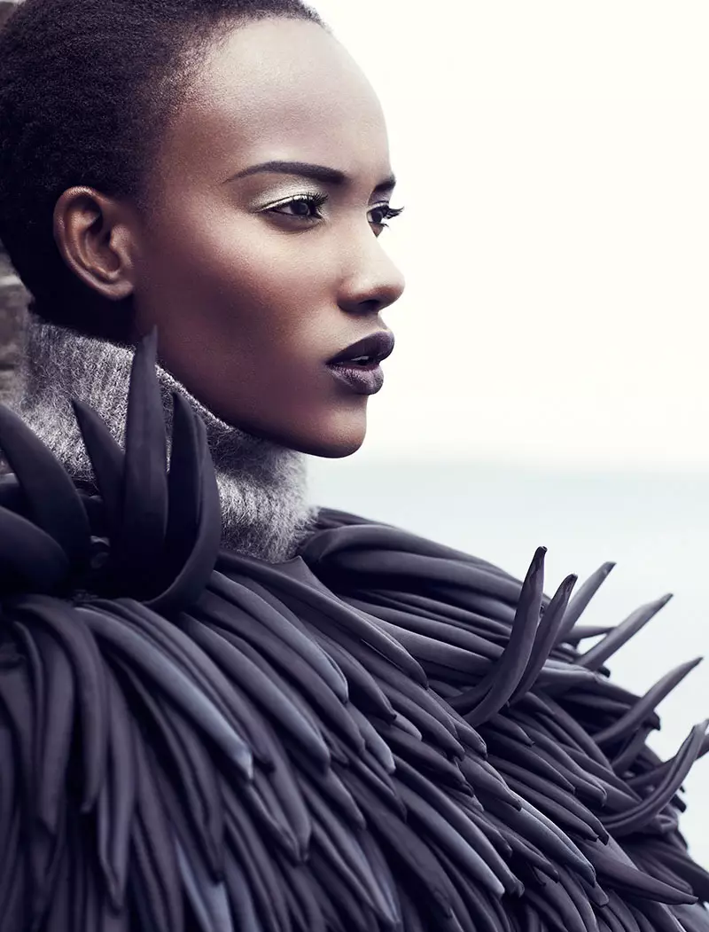 Herieth Paul იღებს ნაცრისფერი მოდის სექტემბერში 2013 კრის ნიკოლსი