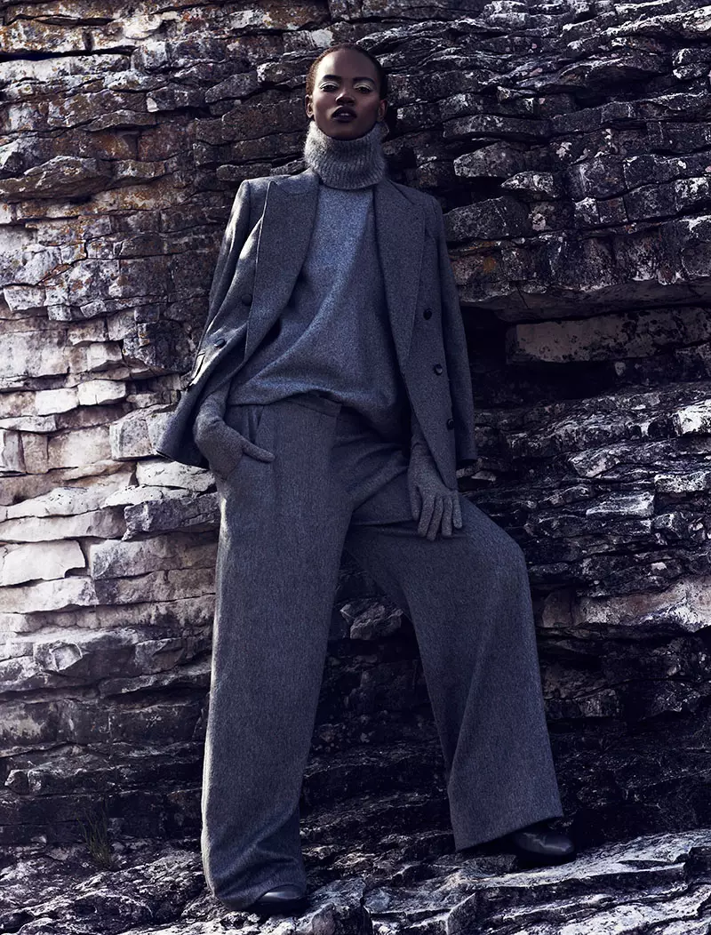 Herieth Paul se pone gris para la moda Septiembre de 2013 por Chris Nicholls