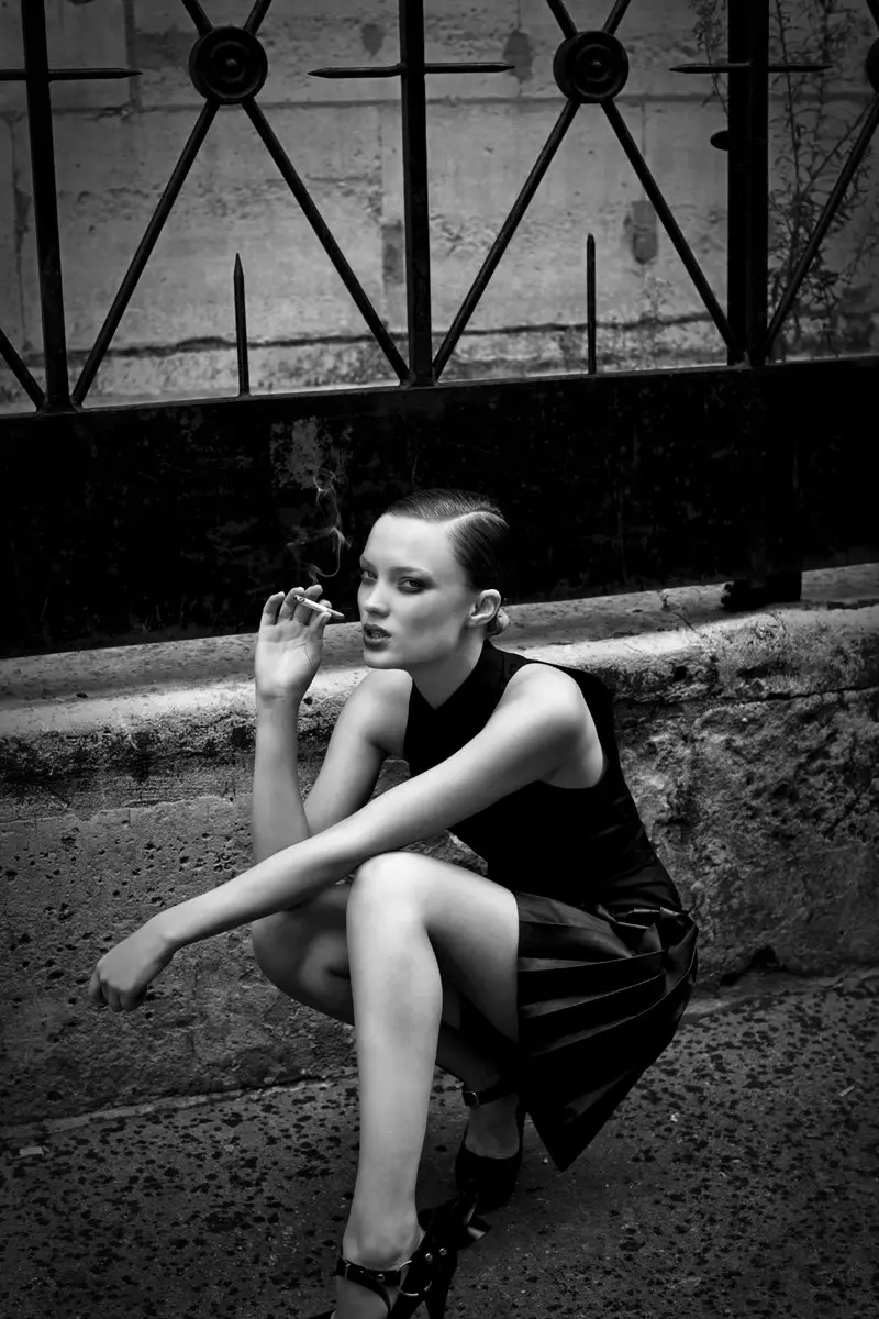 Naty Chabanenko le Hugh Lippe do Fheachtas Earrach 2011 Cushnie et Ochs