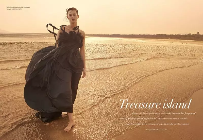 Mali Koopman nosi Breezy Beach stilove za Harper's Bazaar Australia