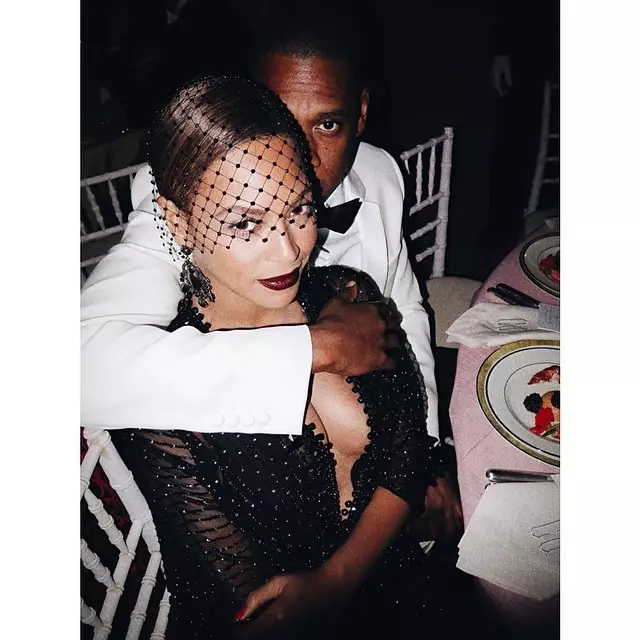 Beyonce in Jay Z pozirata za Maria Testina